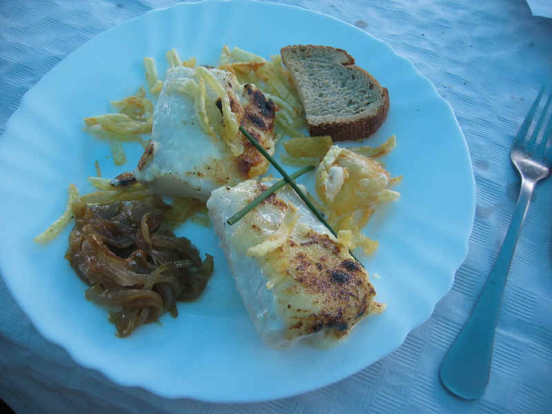 Receta de bacalao con muselina de ajos y patatas paja