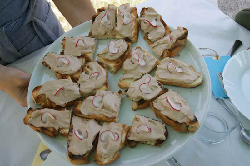Receta de Paté estilo portugués con pan tostado