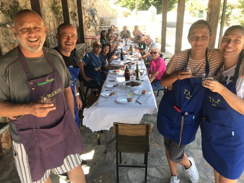 Dándonos la bienvenida