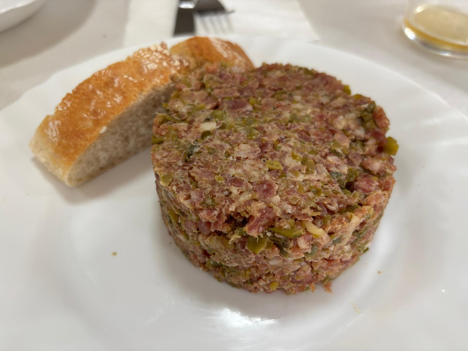 Tartar de fuet